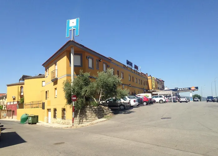 אכסניה Arias *