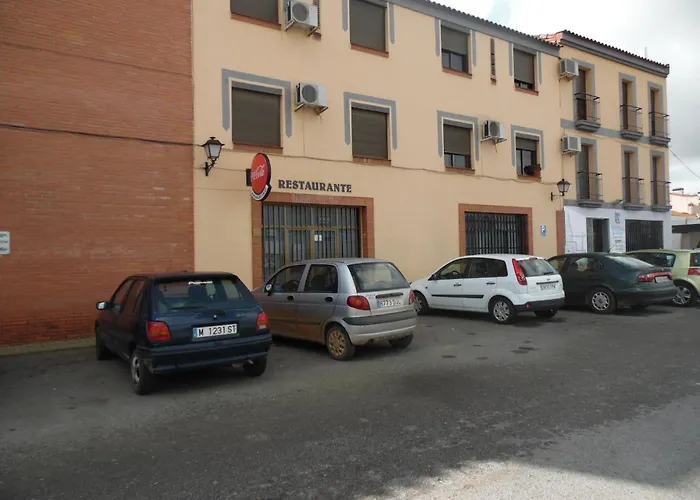 Arias אכסניה *